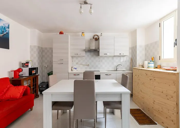 Su Due Livelli, Con Aria Condizionata * קאסטלסארדו